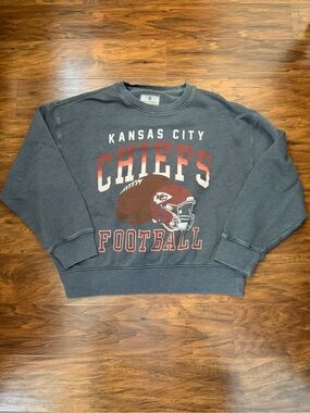 American Eagle Kansas City Chiefs Crewneck Sweatshirt Size S
